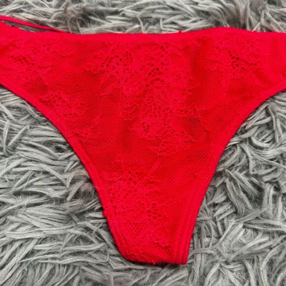 Victoria’s Secret Red V-String Thong Size XS NWT - Picture 2 of 7